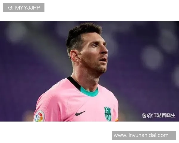 足球场上那些全能球星盘点：技术全面助球队攻守平衡的传奇人物